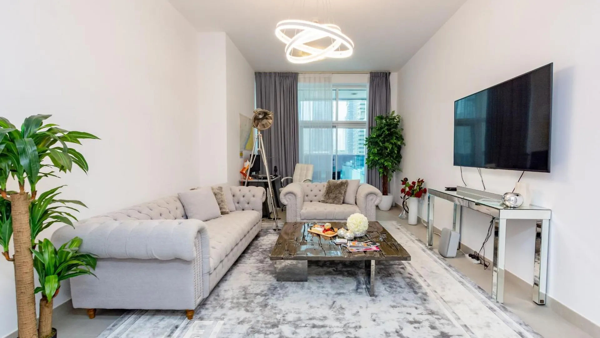 Vayk - Modern 2Br In The Marina Near Beach Dubai