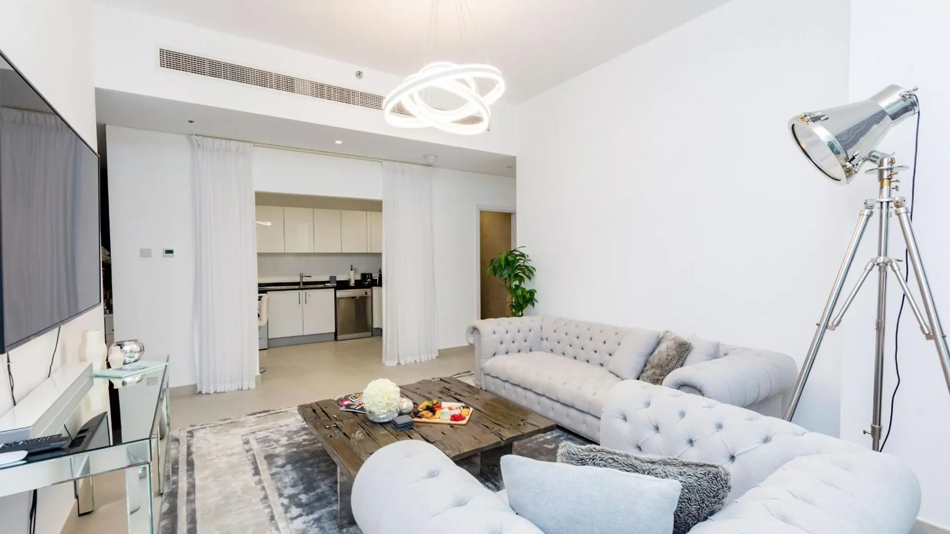 Lägenhet Vayk - Modern 2Br In The Marina Near Beach Dubai