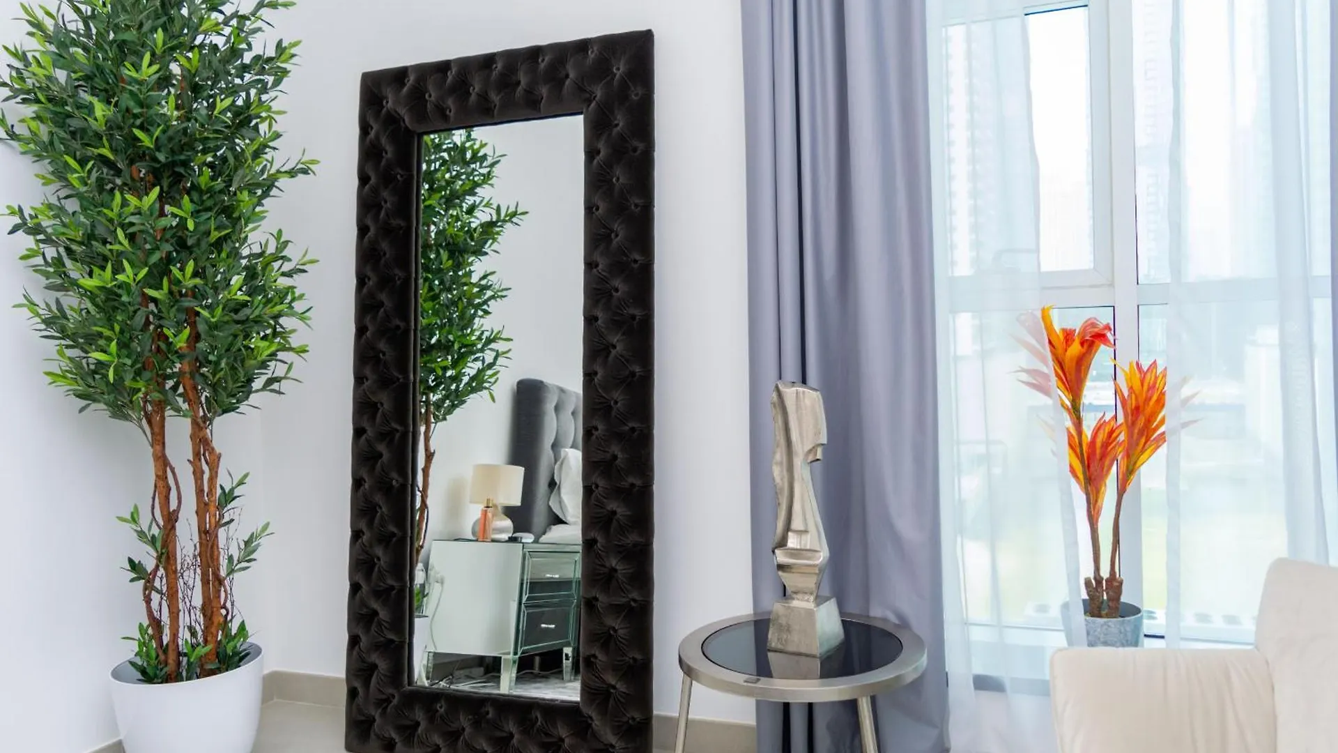 Lägenhet Vayk - Modern 2Br In The Marina Near Beach Dubai